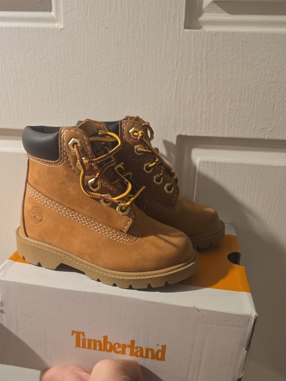 Timberland Kids Tan Wheat Leather Lace-Up Boots 6c